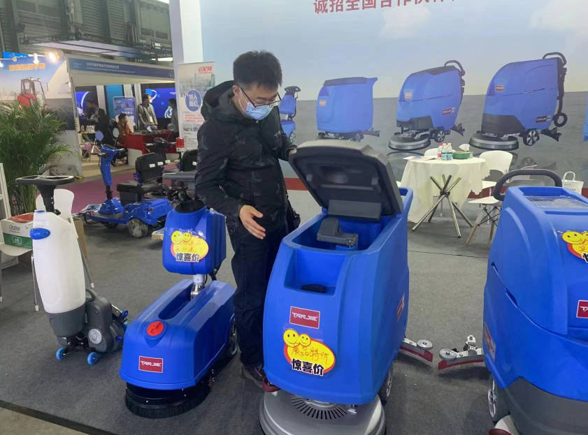 嘉兴坦洁洗地机公司致力于电动洗地机的生产、销售和服务百家